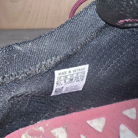 Adidas Arkyn Mystery Ruby Boost Sneakers D97090 US Women’s 6.5 - Picture 8 of 9